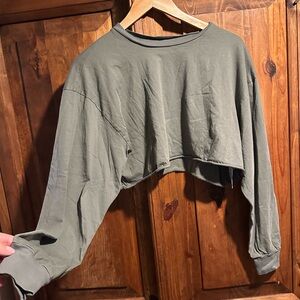 Aritzia TNA Crop long sleeve